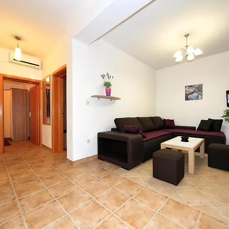 Sapavac Apartment *