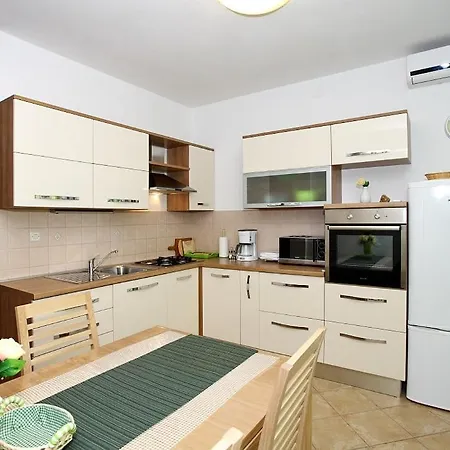 Sapavac Apartment *