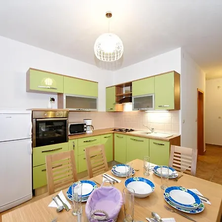 Sapavac Apartment *